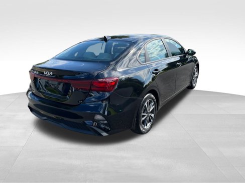 Used 2023 Kia Forte LXS image 7