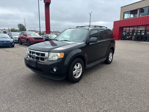 Used 2010 Ford Escape XLT image 3
