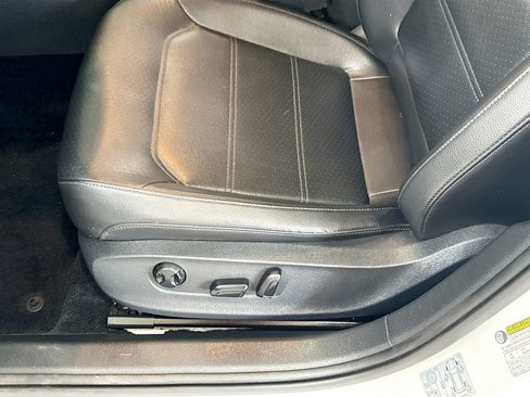 Used 2014 Volkswagen Passat 1.8T SE image 18