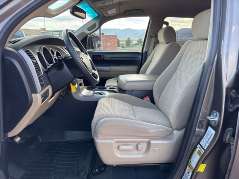 Used 2012 Toyota Tundra 4x4 CrewMax image 13