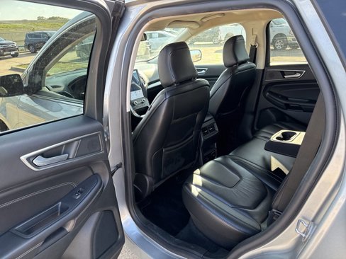 Used 2022 Ford Edge Titanium image 6