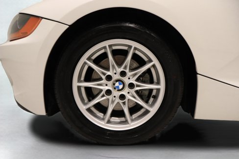 Used 2004 BMW Z4 2.5i image 7