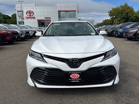 Used 2019 Toyota Camry LE image 6