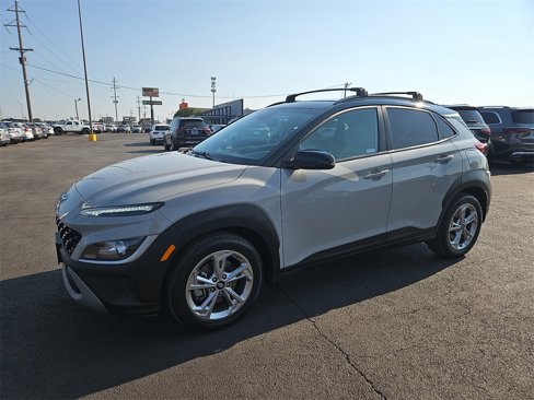 Used 2023 Hyundai Kona SEL image 2