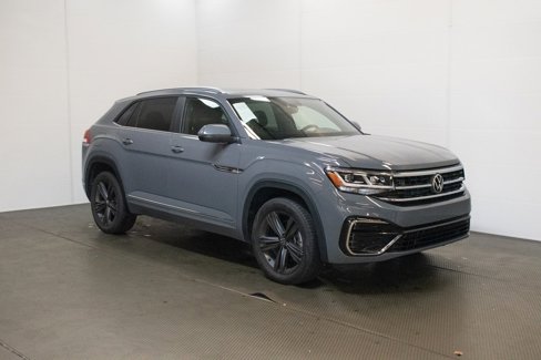 Used 2021 Volkswagen Atlas Cross Sport SE image 1