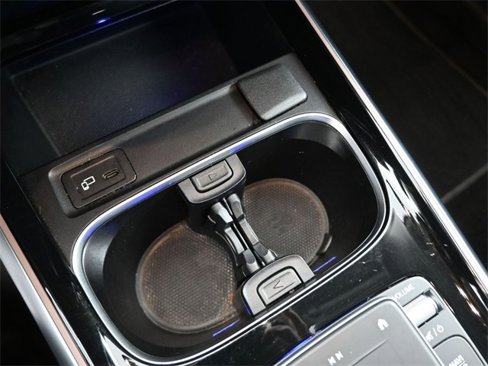 Used 2022 Mercedes-Benz GLB 250 image 9