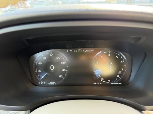 Used 2021 Volvo V60 T5 Cross Country image 18