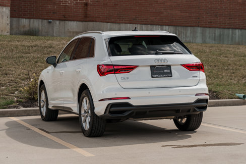 Certified 2025 Audi Q3 2.0T Premium Plus image 5