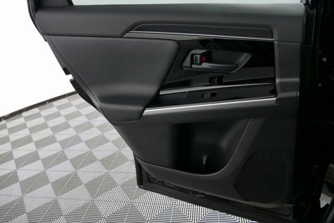 Used 2025 Toyota bZ4X AWD image 27