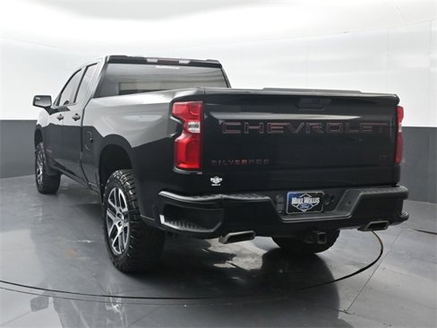 Used 2019 Chevrolet Silverado 1500 Custom Trail Boss w/ Custom Convenience Package image 5