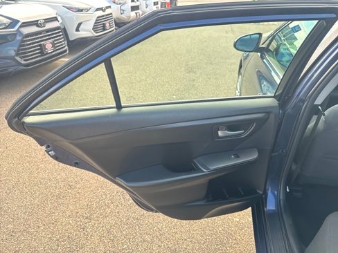 Used 2016 Toyota Camry LE image 33
