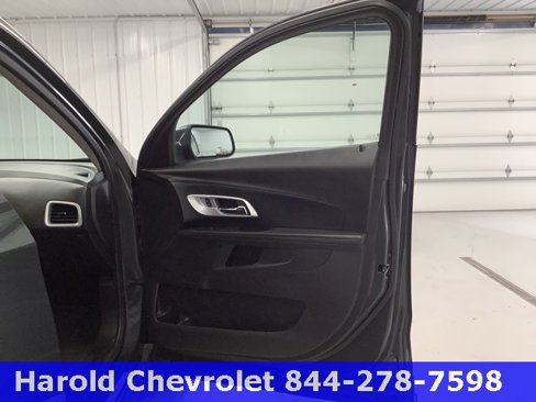 Used 2017 Chevrolet Equinox LT w/ Convenience Package image 10