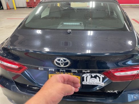 Used 2018 Toyota Camry XLE image 7