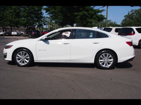 Used 2024 Chevrolet Malibu LT image 2