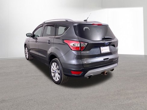 Used 2017 Ford Escape Titanium image 32