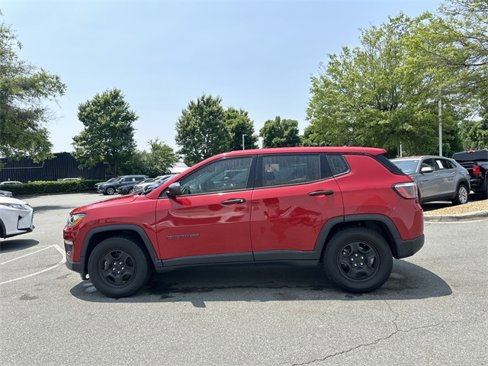 Used 2019 Jeep Compass Sport image 2
