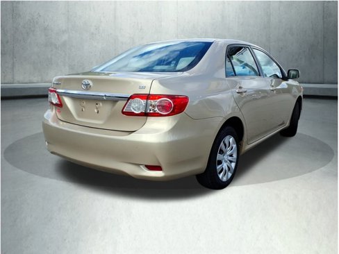 Used 2013 Toyota Corolla LE image 22