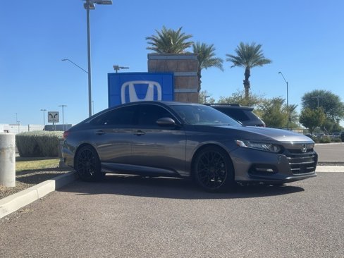 Used 2018 Honda Accord Sport image 4