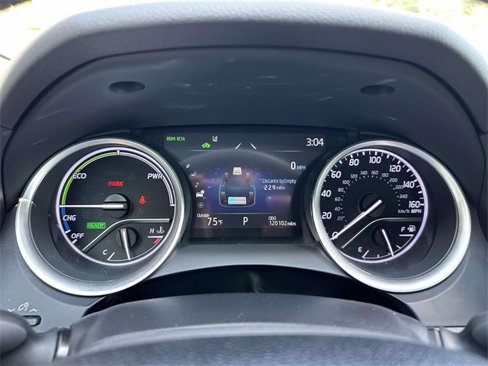 Used 2022 Toyota Camry XLE image 21