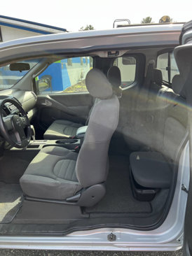 Used 2006 Nissan Frontier XE w/ (G01) XE Preferred Pkg image 9