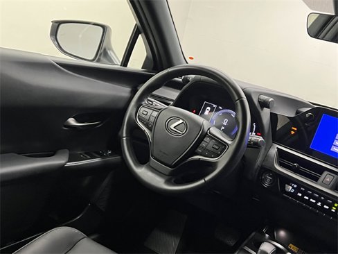 Used 2025 Lexus UX 300h FWD image 15