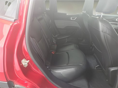 Used 2024 Jeep Compass Latitude image 22