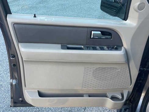 Used 2014 Ford Expedition XL image 22