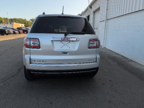 Used 2016 GMC Acadia SLE image 6