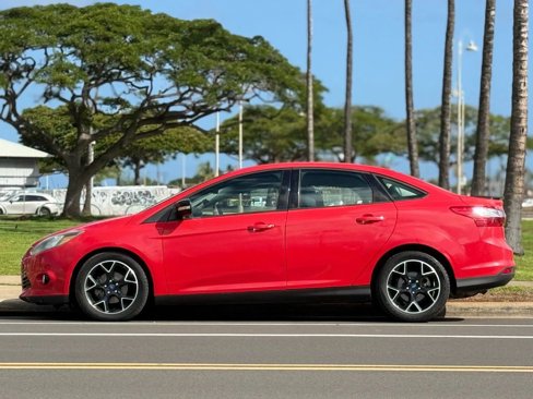 Used 2014 Ford Focus SE w/ Equipment Group 201A image 2