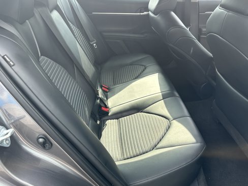Used 2023 Toyota Camry SE image 15