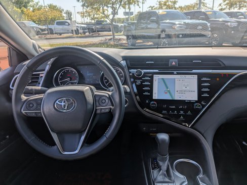 Used 2018 Toyota Camry XLE image 21