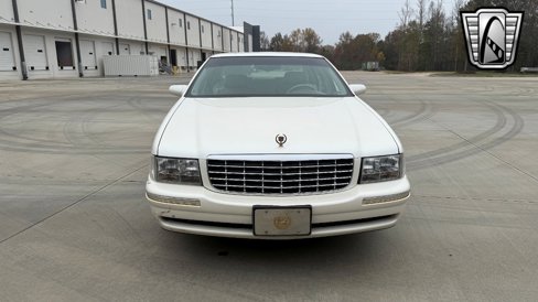 Used 1999 Cadillac De Ville image 2