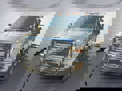 Used 2010 Ford F250 Lariat image 1