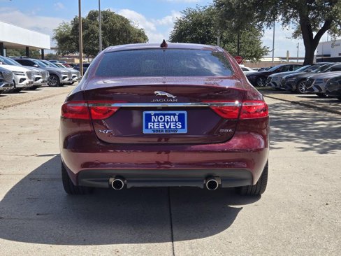 Used 2016 Jaguar XF Prestige image 4
