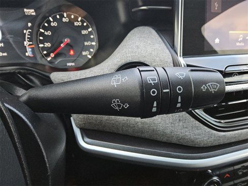 Used 2023 Jeep Compass Latitude image 28