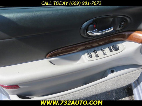 Used 2004 Buick Le Sabre Custom image 15