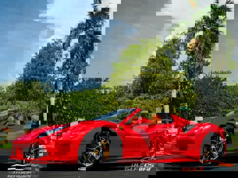 Used 2019 Ferrari 488 Spider image 10
