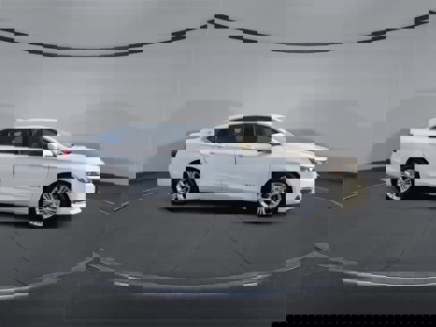 Used 2015 Chevrolet Impala LT image 9