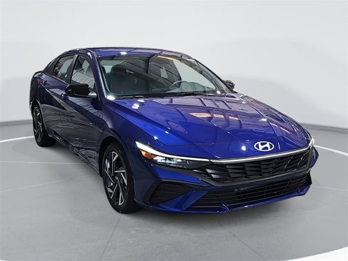 New 2025 Hyundai Elantra Sport image 3
