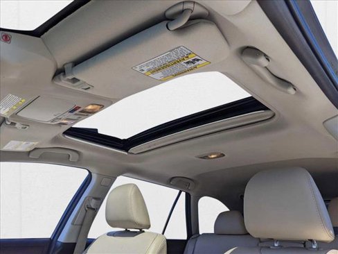 Used 2017 Subaru Outback 2.5i Limited image 16