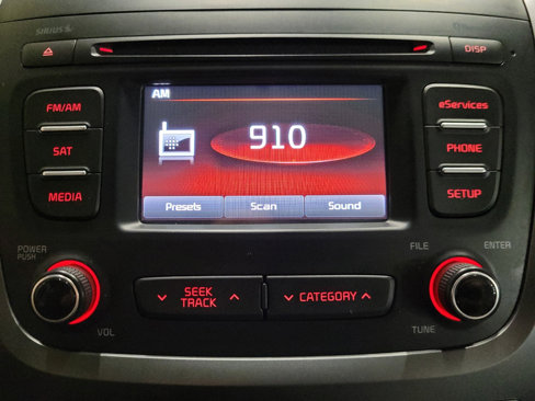 Used 2015 Kia Sorento LX image 25