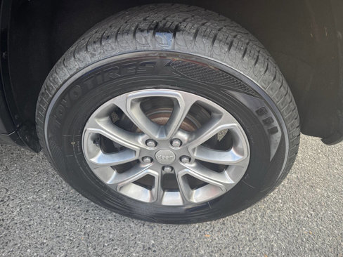 Used 2014 Jeep Grand Cherokee Limited w/ Trailer Tow Group IV image 37