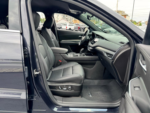 Used 2022 Cadillac XT4 Premium Luxury w/ Enhanced Visibility Package image 39