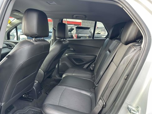 Used 2019 Chevrolet Trax LT w/ Driver Confidence Package image 12