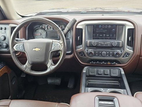 Used 2016 Chevrolet Silverado 1500 High Country w/ High Country Premium Package image 2