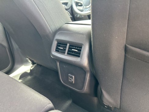 Used 2024 Chevrolet Equinox LT image 42