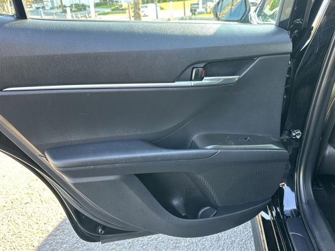 Used 2023 Toyota Camry SE image 24
