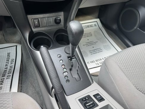 Used 2011 Toyota RAV4 2WD image 31