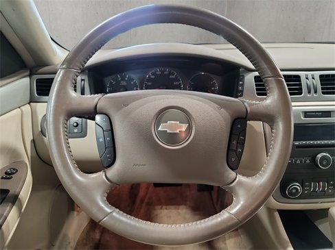 Used 2008 Chevrolet Impala LT w/ Luxury Edition Package image 12