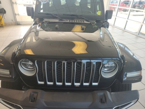 Certified 2021 Jeep Wrangler Unlimited Sahara w/ Cold Weather Group image 5